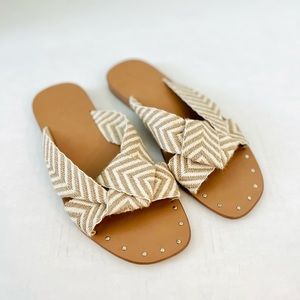 Natural Chevron Knot Sandals. Size 8